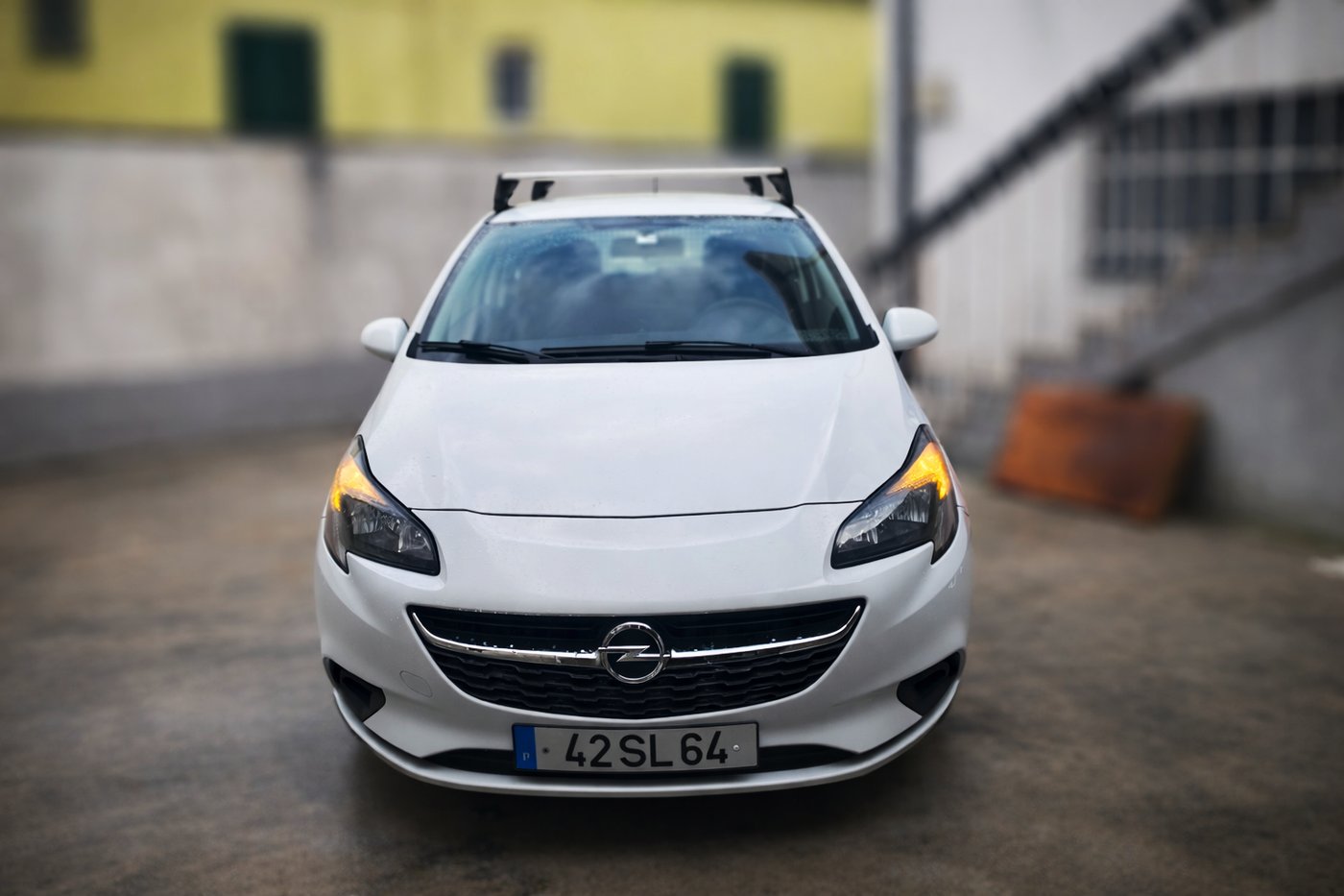 Opel Corsa Van — foto 1 · vista frontal destaque