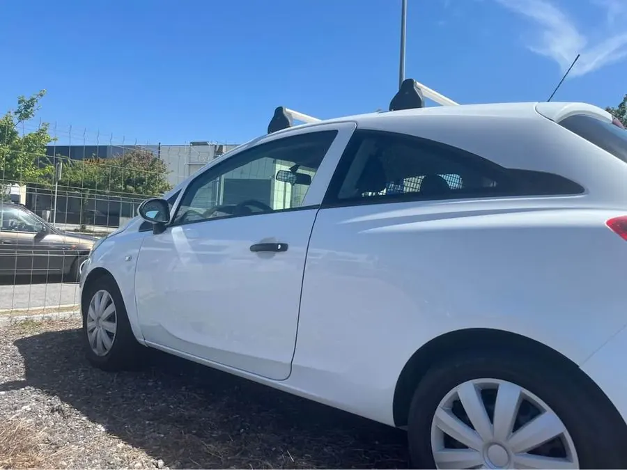 Opel Corsa Van — foto 12